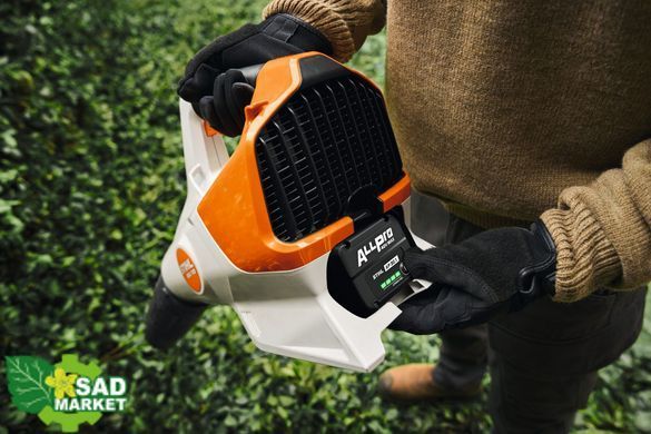Повітродувка акумуляторна STIHL BGA 110